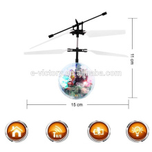 Juguete de vuelo para helicóptero rc de venta inducción vuelo bola con luz led